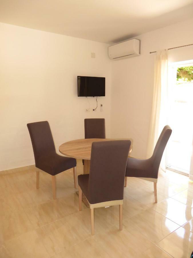 Luka Apartments Biograd Na Moru Exterior foto